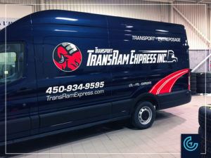 Lettrage de véhicule sur 2019 Ford Transit Extended Hi-Roof pour TransRam Express