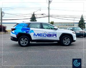 Vehicle lettering on a SUV 2022 Hyundai Tucson for the medical and pharmaceutical transport MEDAIR