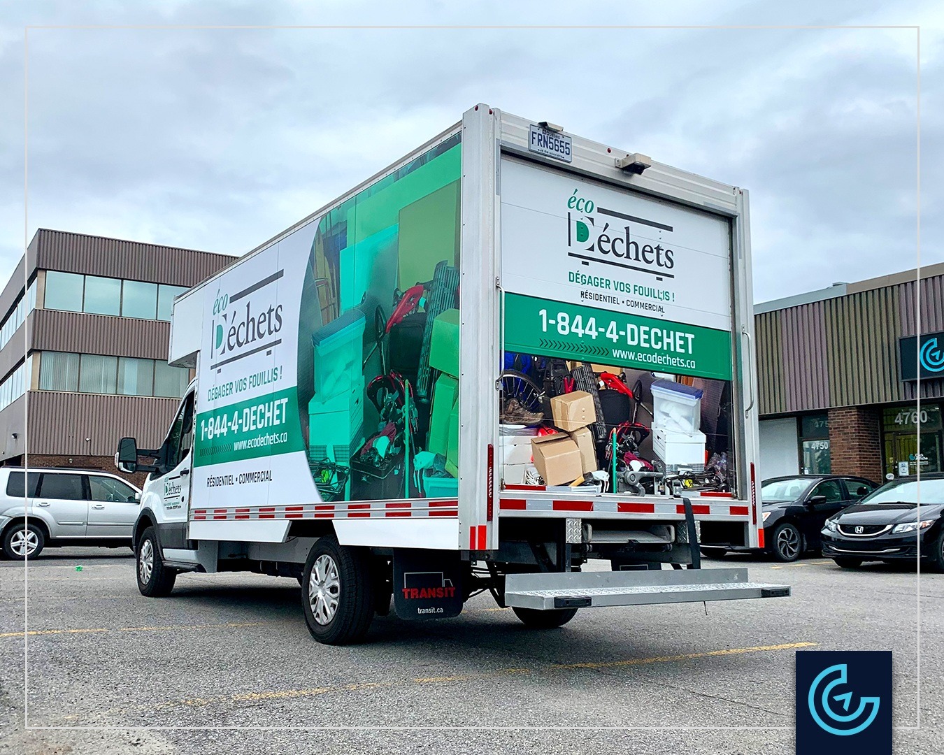 Wrap de cube camion sur un Ford Transit avec une cube cargo de 15 pieds pour l'entreprise de déménagement Éco-Déchets