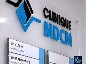 Office interior decoration signage for the new clinic of the family medicine group MDCM in Sainte-Catherine.