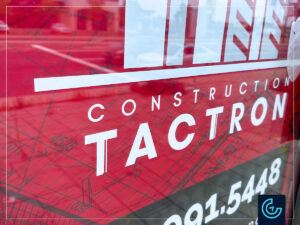 Temporary construction hoarding window graphics “Opening soon” designed, printed and installed for the upcoming location of the restaurant franchise Boustan in Pie-IX, Montreal-Nord.