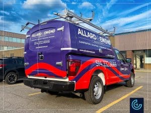 Habillage complet d'une camionnette pickup Ford F-150 2025, cabine régulière, lit long avec une boîte carrosserie de 8 pieds Spacekap Wild pour l'entrepreneur en génie climatique Allard & Emond.
