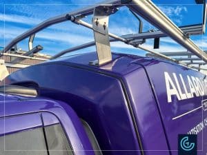 Habillage complet d'une camionnette pickup Ford F-150 2025, cabine régulière, lit long avec une boîte carrosserie de 8 pieds Spacekap Wild pour l'entrepreneur en génie climatique Allard & Emond.