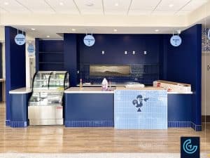 Graphiques muraux et signalisations imprimés et installés pour la franchise de restaurant spécialisé dans la cuisine portugaise Emilia, succursale à Ville Saint-Laurent.