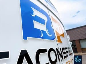 Habillage partiel d'un fourgon commercial Mercedes-Benz Sprinter 2024, longueur régulière avec un toit surélevé pour l'entrepreneur en plomberie Beaconsfield Plomberie.