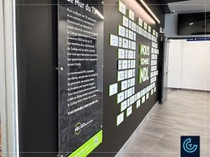 Donors wall composed of acrylic plaques and 3D letters produced and installed for Collège Notre-Dame-de-Lourdes to celebrate its 75th anniversary.