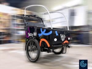 Custom wrap of a electric cargo bike, model Winther Cargoo, for the Pratico Vélo project by Dumoulin Bicyclettes.