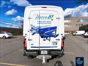 Habillage partiel et lettrage d'une camionnette pickup Ford F-250 cabine régulière, lit long avec une caisse Maranda V-375 pour le distributeur d'équipements de blanchisserie commerciale Harco Canada.
